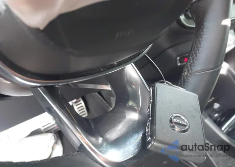 2022 Volvo Xc40 Recharge Pure Electric P8 Twin Plus from USA, damaged, VIN YV4ED3UR5N2652481